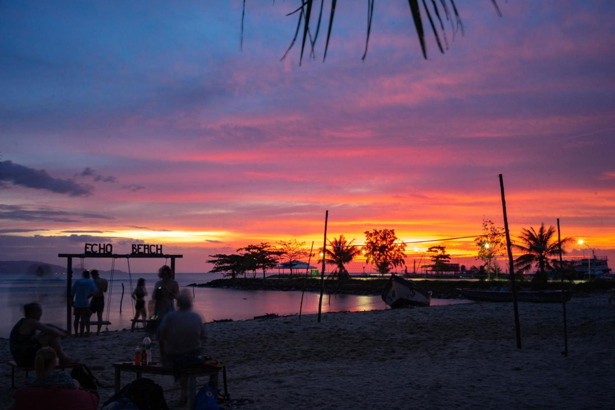 Echo Beach Hostel Baan Tai Eksteriør billede
