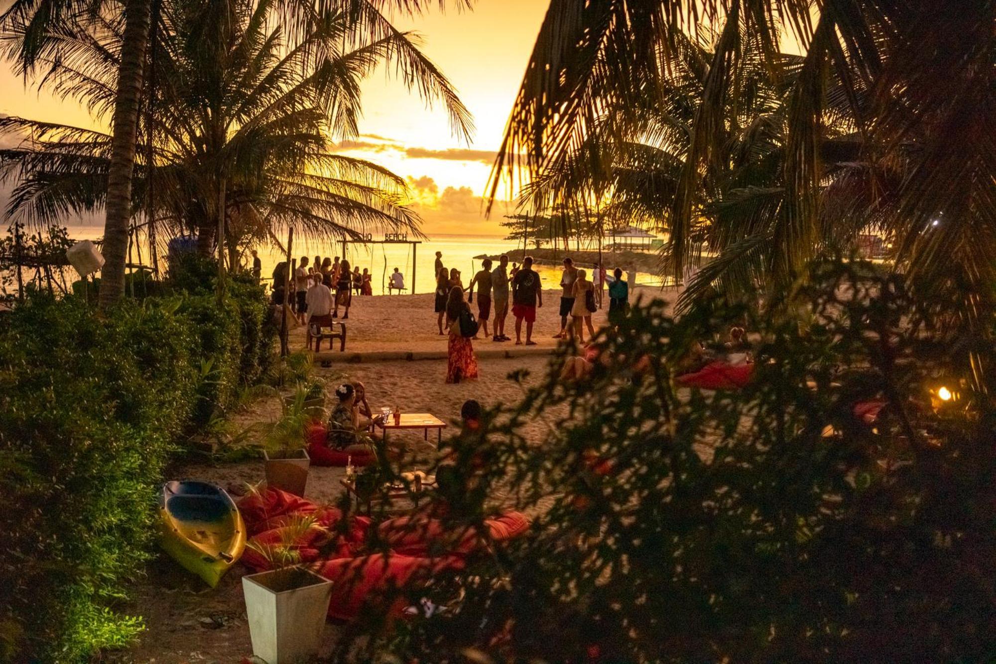 Echo Beach Hostel Baan Tai Eksteriør billede
