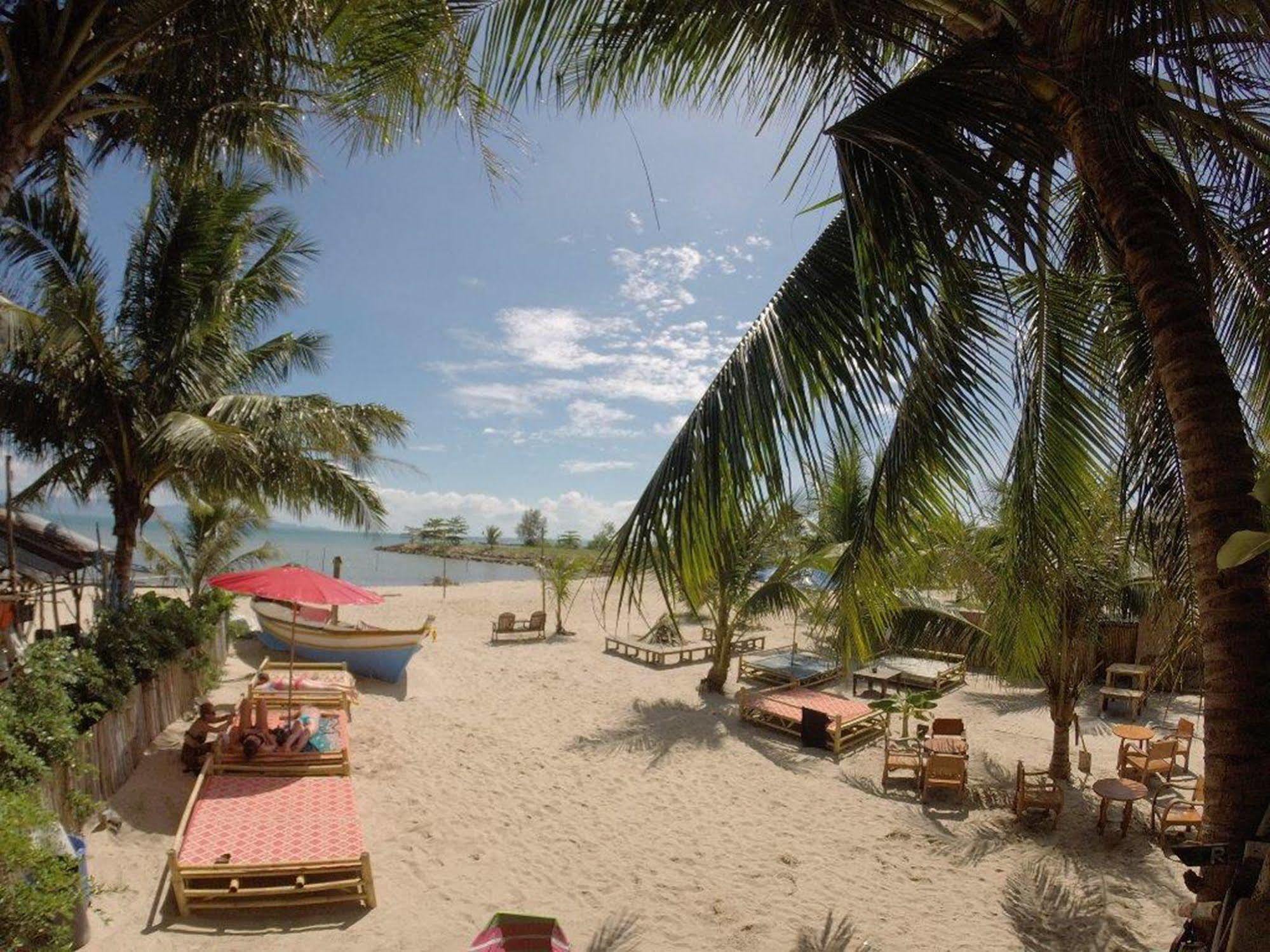 Echo Beach Hostel Baan Tai Eksteriør billede